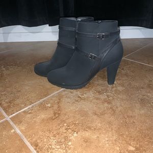 Black Boots Size 7 1/2